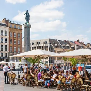 1 Bedroom Near Metro, Shops & Schools Lille