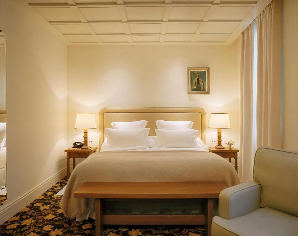 ***** Hotel Chateau Voltaire Parigi Francia